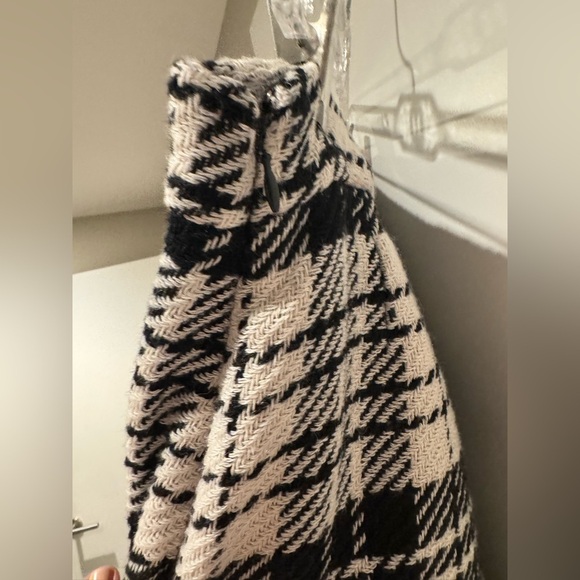 Talbots Black and Cream Plaid Women's Skirt - Picture 5 of 5